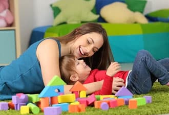 right babysitter for your kid in dubai
